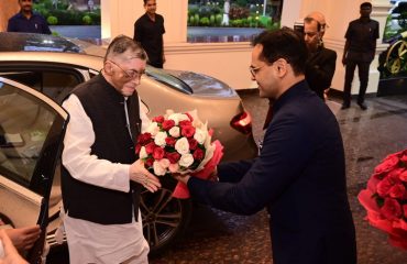 Hon'ble Governor Designate of Jharkhand Shri Santosh Kumar Gangwar was welcomed at Raj Bhavan