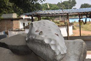 15 ठिनठीनी पत्थर, दरिमा (2)