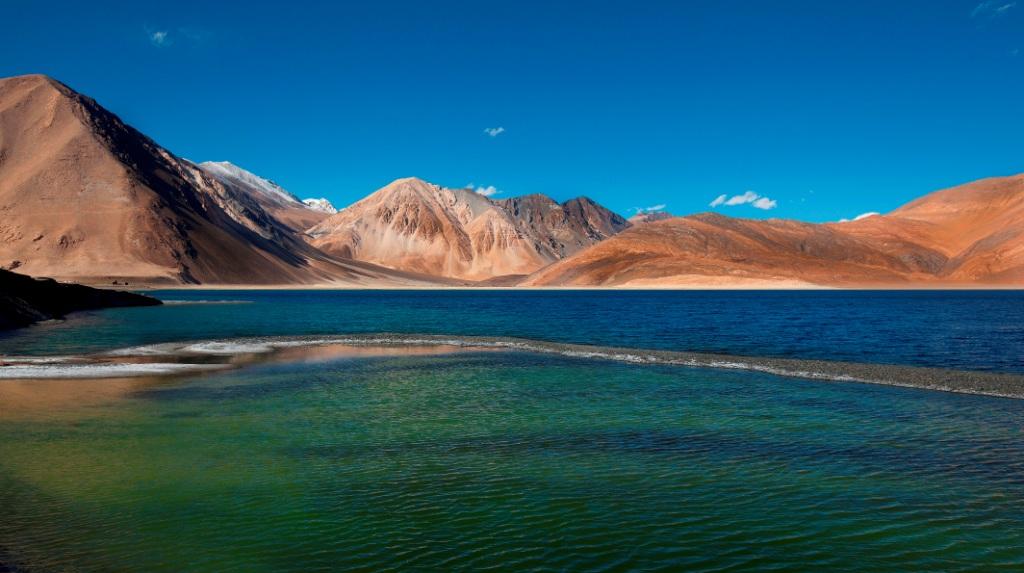 Photography Guide: Capturing Pangong Lake's Changing Colors