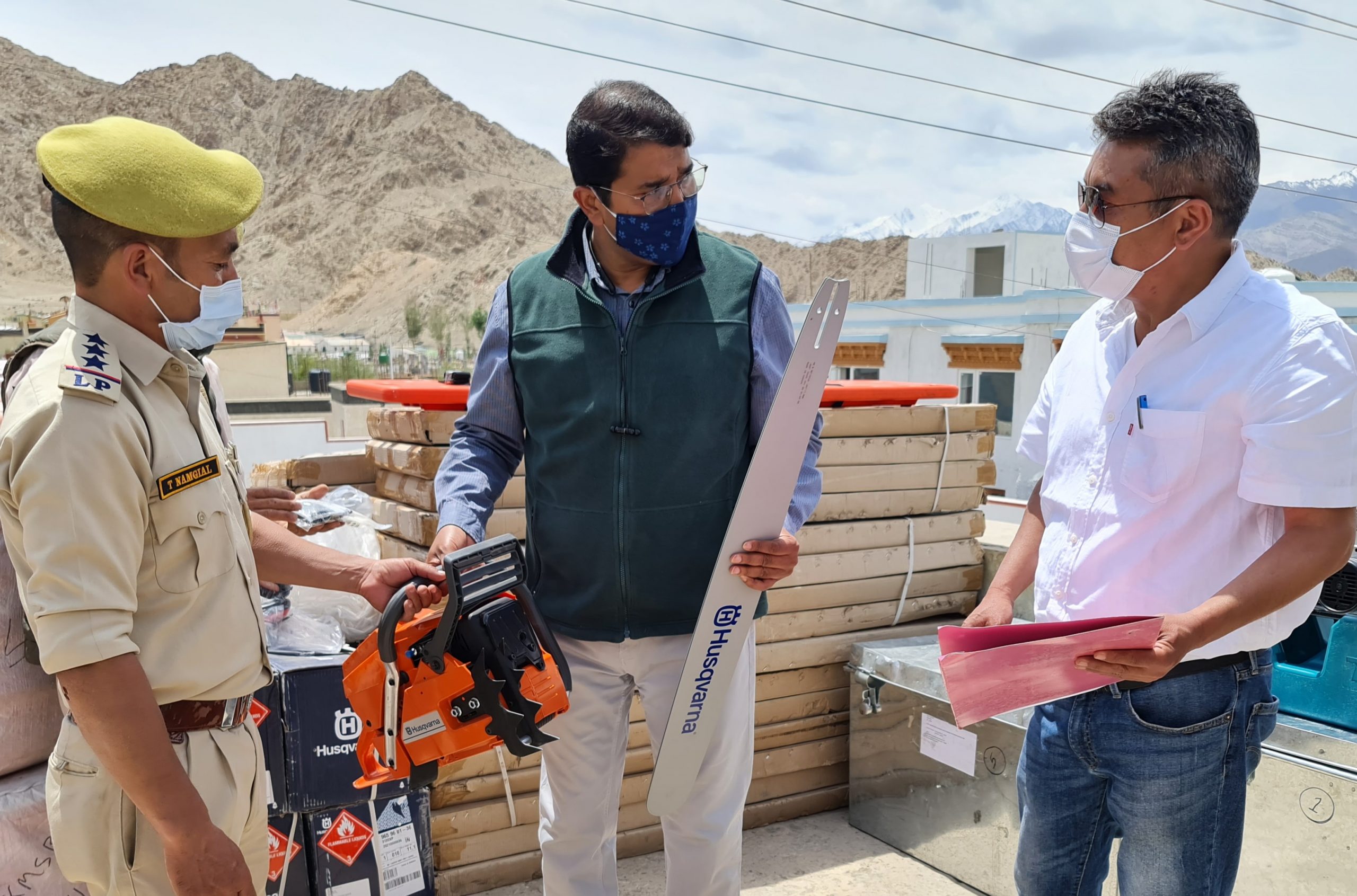 Secy Disaster Management, Ladakh inspects Search and Rescue equipment at Ladakh