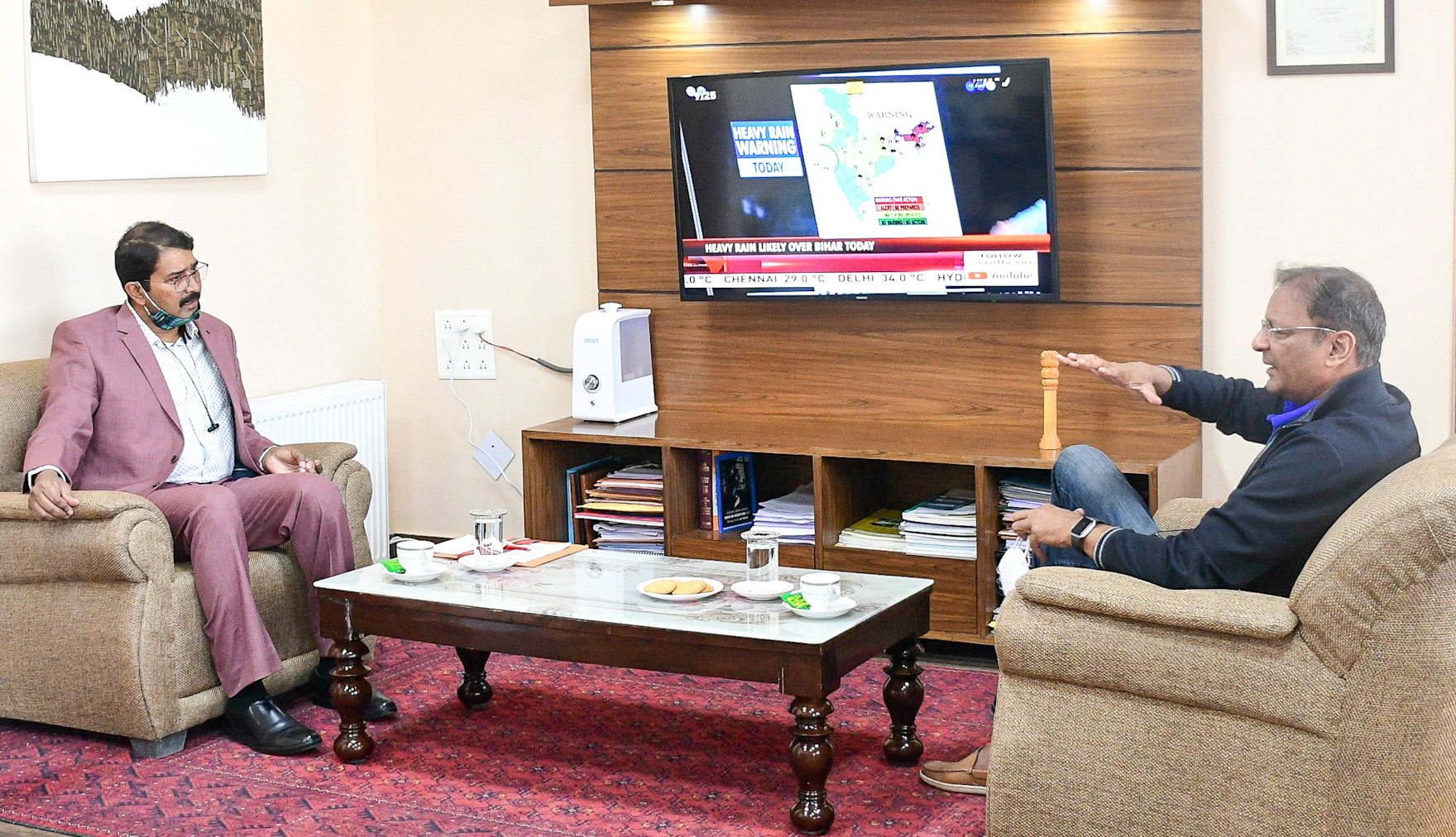 Secretary Aviation Ladakh explores air connectivity in Kargil with CMD, SpiceJet