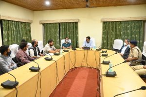 Taxi Union Kargil meets Divisional Commissioner, Ladakh (2) (1)