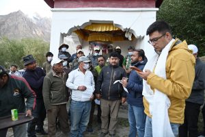 DC Kargil visits Zanskar (2)