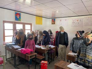 CEO Kargil visits schools, interacts with teachers, students (1)
