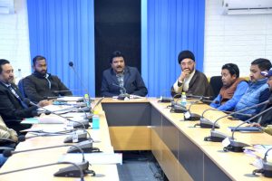 CEC Khan reviews development activities, traffic management of Kargil town (8)