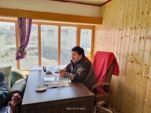 SDM Zanskar convenes meeting regarding biometric attendance (4)