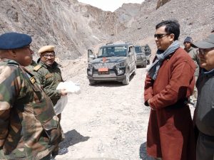 DG BRO Lt Gen Rajiv Chaudhry visits Zanskar (2)