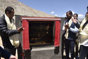 Secretary Ravinder visits Kargil, takes stock of development projects (7)