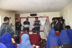 CEC Feroz Khan visits schools of Karkit-Badgam (5)