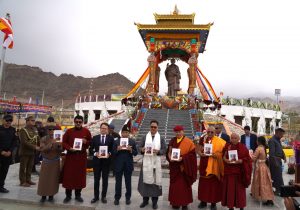Hon’ble Union Minority Affairs Minister Kiren Rijiju unveils statue of 19th Gyalsras Bakula Rinpoche in presence of Hon’ble Lt Governor Brig (Dr) BD Mishra (Retd) and CEC LAHDC Leh Adv Tashi Gyalson