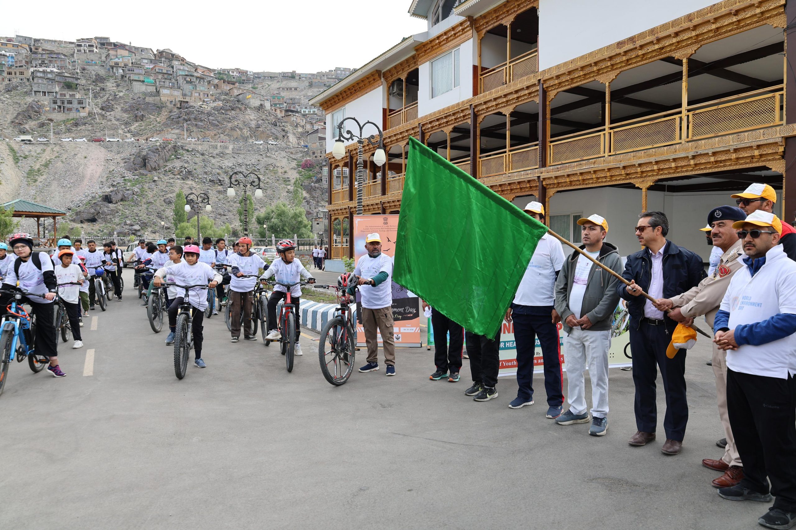 ADC Kargil flags-off Cyclothon to Promote Fitness, Environmental Awareness.