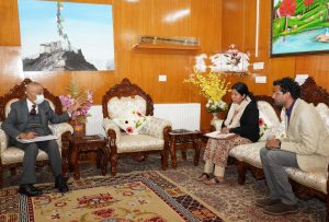 Prof Sachin Gunthe calls on Hon’ble Lt Governor Brig (Dr) BD Mishra (Retd) to apprise him of progress & ongoing works at Sindhu Central University.