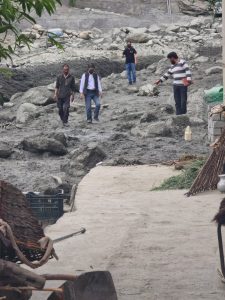 Flash Flood in Stakpa Nalla; SDM Sankoo Orders Urgent Restoration Measures.)