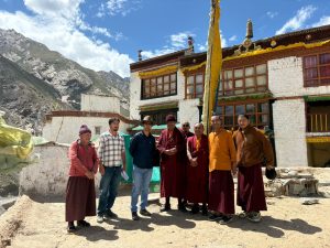 EC Punchok Tashi visits Barden monastery.
