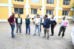Administrative Secretary, Urban Development & Housing, Ladakh Visits Old Bazar, Dak Bungalow and District Library Kargil.