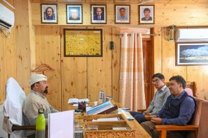 CEC Dr. Jaffer Akhoon Welcomes New SE R&B Kargil, Stresses Timely and Quality Infrastructure Development.