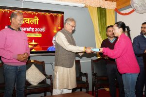 LG Kavinder Gupta celebrates Diwali with Officers, Staff at LG Secretariat Leh.