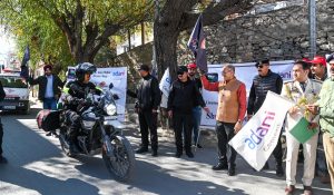 LG Kavinder flags off solo motorbike expedition ‘Mission Bharat’ from Kargil.