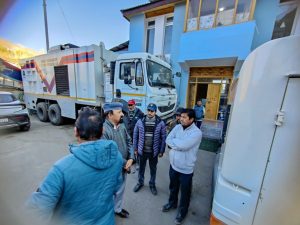 CEC Dr. Mohd Jaffer Akhoon Reviews Winter Preparedness of Municipal Committee Kargil.