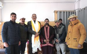 Delegation from Darchik Garkon calls on LG Kavinder.