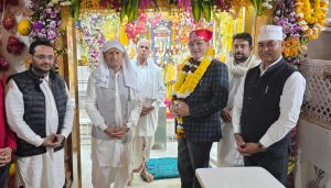 LG Ladakh Shri Kavinder Gupta pays obeisance at Baba Ballo Ji Devsthan.