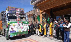 Lt Governor flags off organic fertiliser distribution consignment.