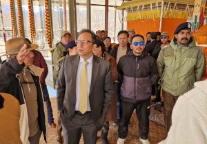 Chief Secretary reviews arrangements for the Sacred Buddha Relics Exposition at Jive-Tsal.