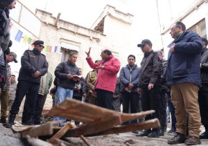 Vinai Kumar Saxena Inspects Leh Main Market, Urges Cleanliness and Heritage-Friendly Infrastructure Development.