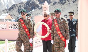 L-G Vinai Kumar Saxena visits Kargil War Memorial at Drass.