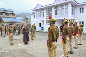 DC Drass Imteeaz Kacho and SP Drass Ishtiyaq Ahmed Kacho Assume Charge; Receive Grand Public Welcome.
