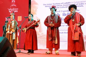 Ninth Evening of Cultural Celebrations at Leh Main Market Enthrals Audiences.