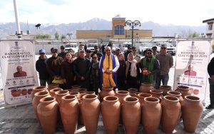 L-G Vinai Kumar Saxena boosts local artisanship, orders procurement of 100 clay pots from Likir village potters.
