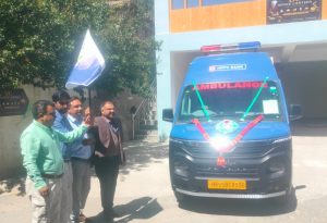 DC Kargil Flags Off Mobile Medical Care Unit for District Hospital Donated by HDFC Bank.