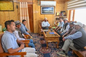 Delegation from Chortanchan–Hagnis Calls on CEC Dr. Mohd Jaffer Akhoon; Developmental Issues Discussed.