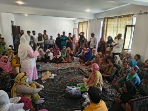 Department of Agriculture Distributes Button Mushroom Units to Farmers and SHGs in Kargil.