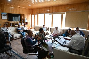 ADDC Kargil Chairs Meeting to Review Utilisation of Unused Government Buildings.