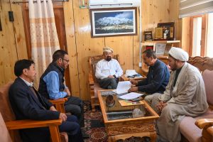 Hajj Committee Delegation Meets CEC Kargil, Submits DPR for Haj Bhawan.