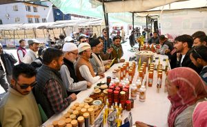 Horticulture Department Organises Exhibition to Showcase Kargil’s Local Produce, Modern Technologies.
