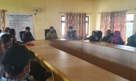 Meeting regarding model citizen charter of Gram Panchayat held at Drass (3)