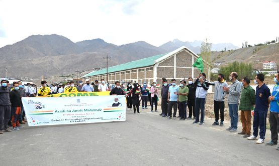 Azadi Ka Amrit Mahotsav CEC Feroz Khan flags off Fit India Freedom Run 2 (2)