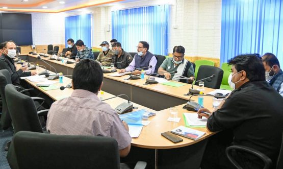 CEC Feroz Khan takes stock of pace of implementation of JJM works in Kargil (1)