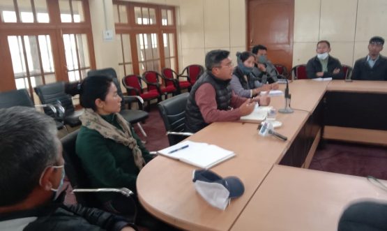 Director Industries & Commerce Ladakh visits Zanskar, conducts awareness programme (3)