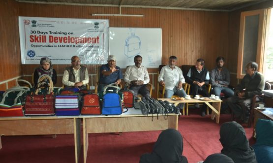 30 days training programme on skill development, opportunities in leather and allied products for SHG members of NRLM concludes in Kargil (3)