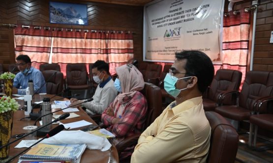 2 days workshop on the theme-Geo Database Vetting and Attribute Data Collection on Formulation of GIS Based Master Plans for Kargil City Under Amrut Mission begins in Kargil (1)