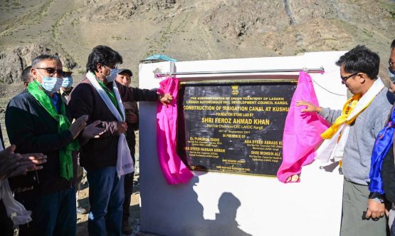 CEC Feroz Khan lays foundation stone of irrigation kanal at Kushul, Medical Sub Centre Phay (4)