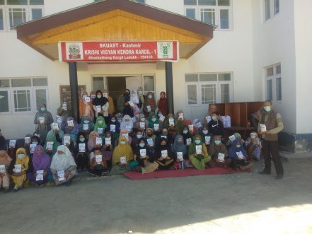 KVK Kargil organizes national campaign on Poshan Abhiyan and tree plantation (4)