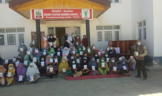 KVK Kargil organizes national campaign on Poshan Abhiyan and tree plantation (4)