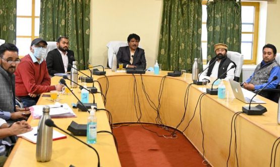 CEC Feroz Khan chairs meeting regarding need for tapping potential of apricot for economic revolution in Kargil (2)