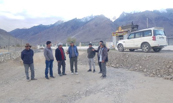 EC Punchok Tashi takes stock of ongoing developmental works around Duzin Photang Zanskar (4)