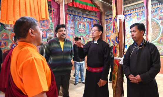 CEC Feroz Khan attends concluding ceremony of wall painting conservation work at Sang-Sngag Chosling Monastery Bodh Kharboo (6)